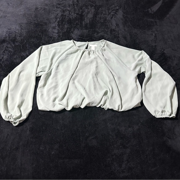 H&M Elegant White Blouse with Long Sleeves - Picture 7 of 7